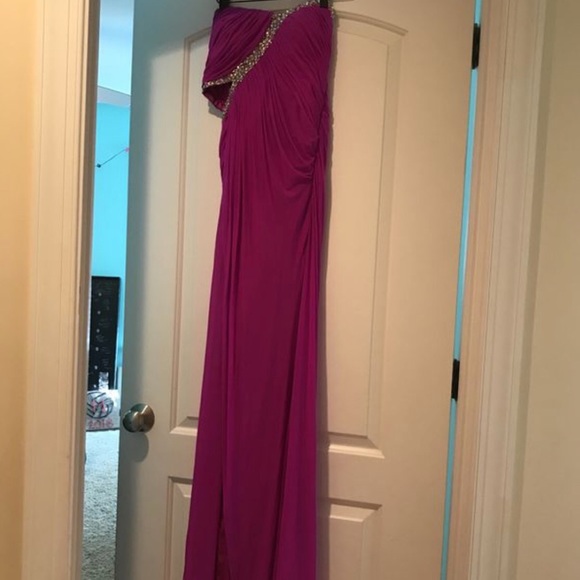 Prom dress - Picture 2 of 3